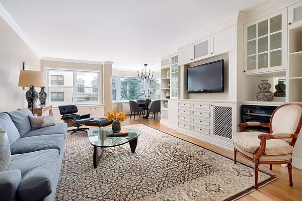 Sold by Sotheby's International Realty | media 13