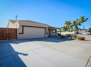 202 Peretz Cir, Morristown, AZ 85342