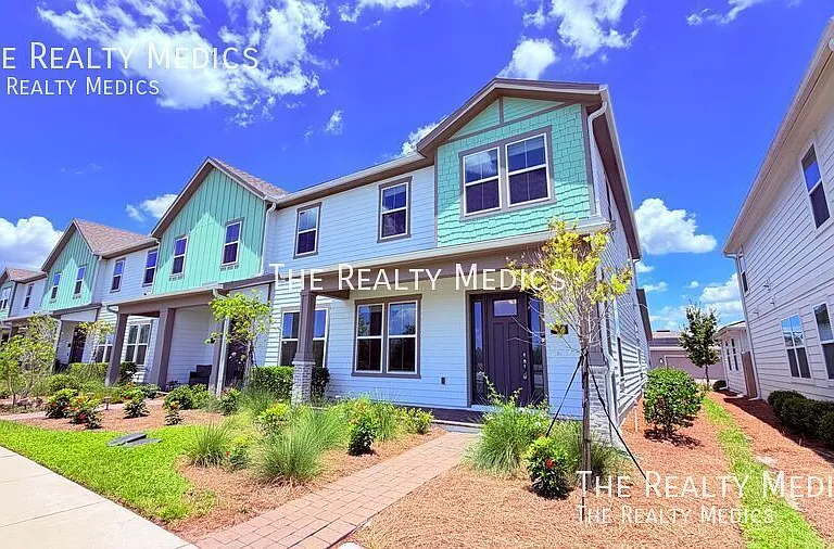 6495 Cyrils Dr — Photo 2