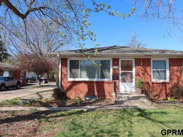 825-827 S 40th St, Lincoln, NE 68510