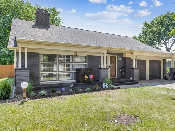 1229 Crest Ln, Rochelle, IL 61068