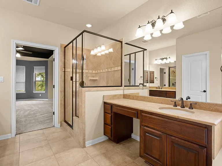 11704 Palisades Pkwy — Photo 22
