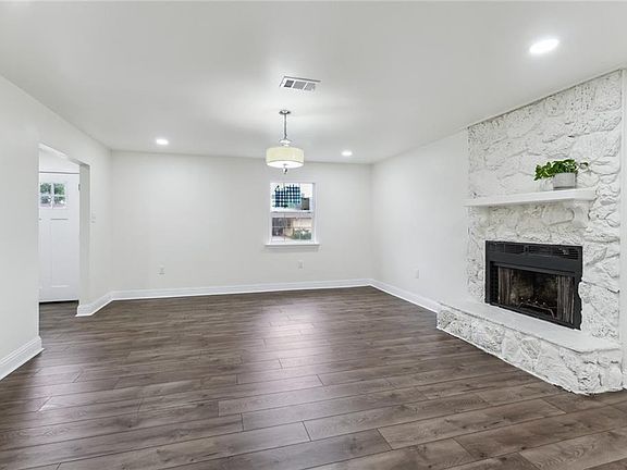 4th image of 6020 Curran Blvd