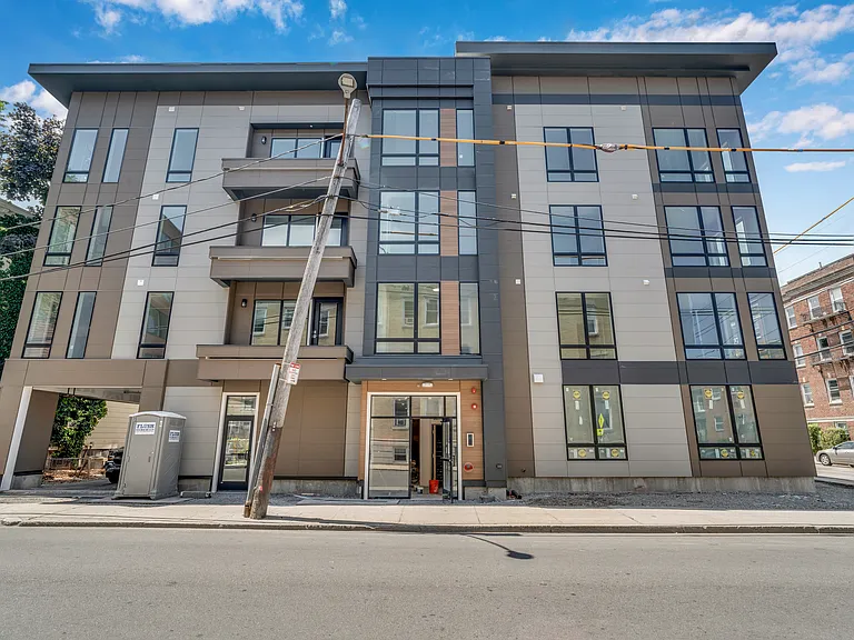 25 Gardner — Photo 2