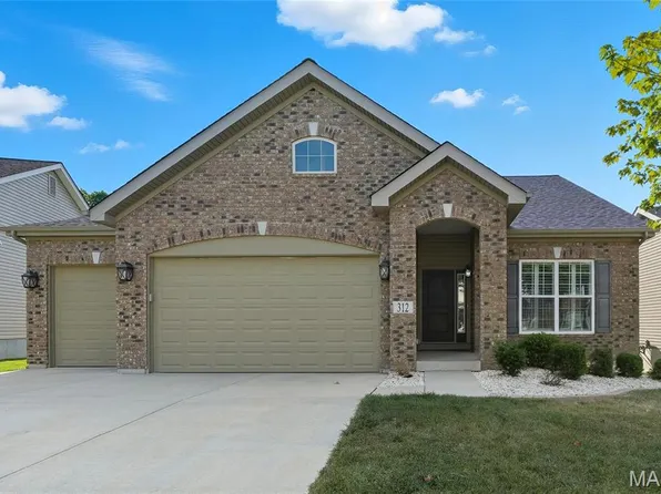 312 Bridge Valley Dr, Imperial, MO 63052