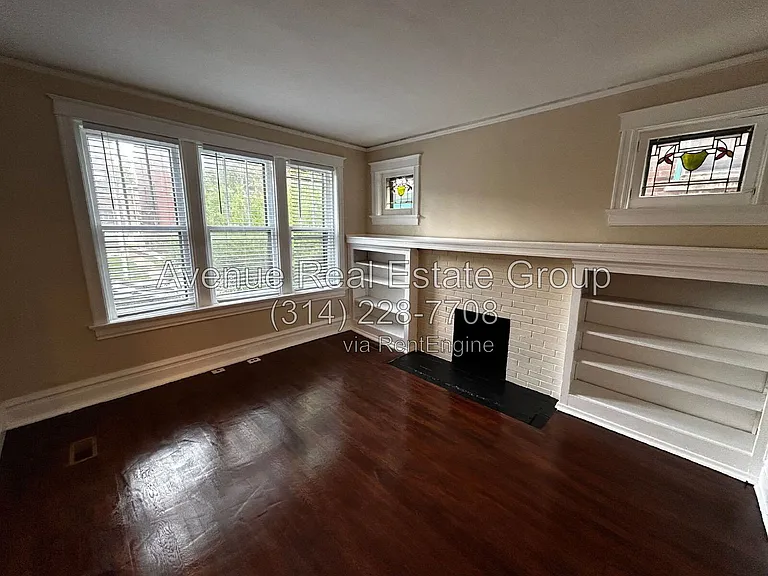 6026 Pershing Ave — Photo 2