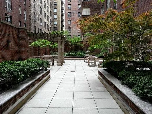 Rented by Living New York | media 40