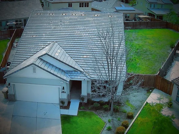 10013 Sentinel Peak Pl, Bakersfield, CA 93311