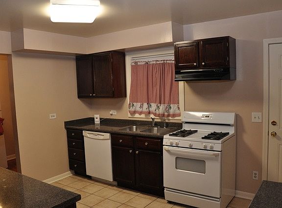 3rd image of 1208 Peggy Ln