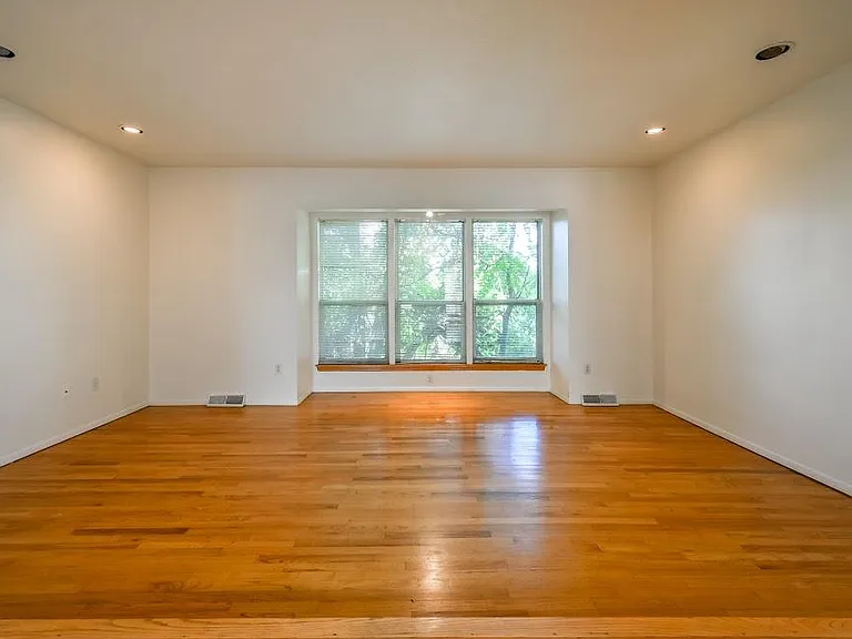 17 Hemingway St — Photo 12
