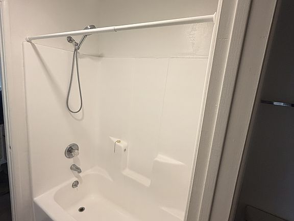 4th image of 849 Sunset Ave APT 11