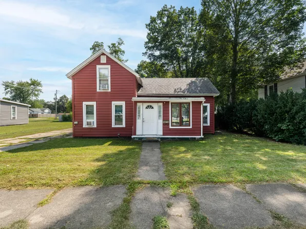 324 Oak St, Dowagiac, MI 49047