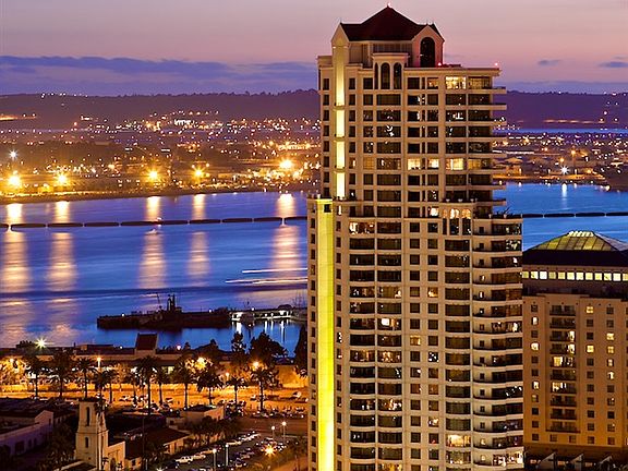 4th image of 700 W Harbor Dr Unit 1701