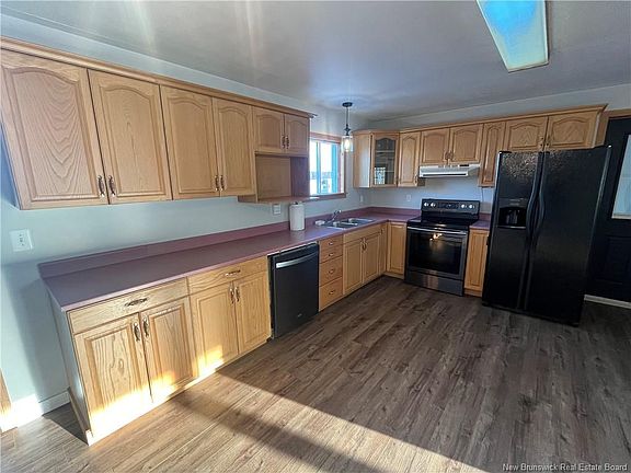 3rd image of 273 Summerfield Rd