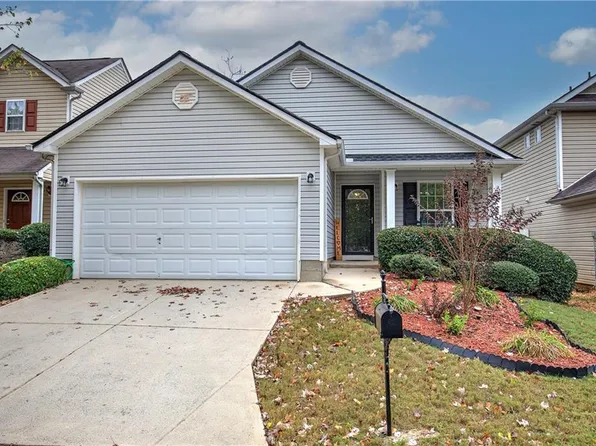 76 Topaz Dr, Dallas, GA 30132