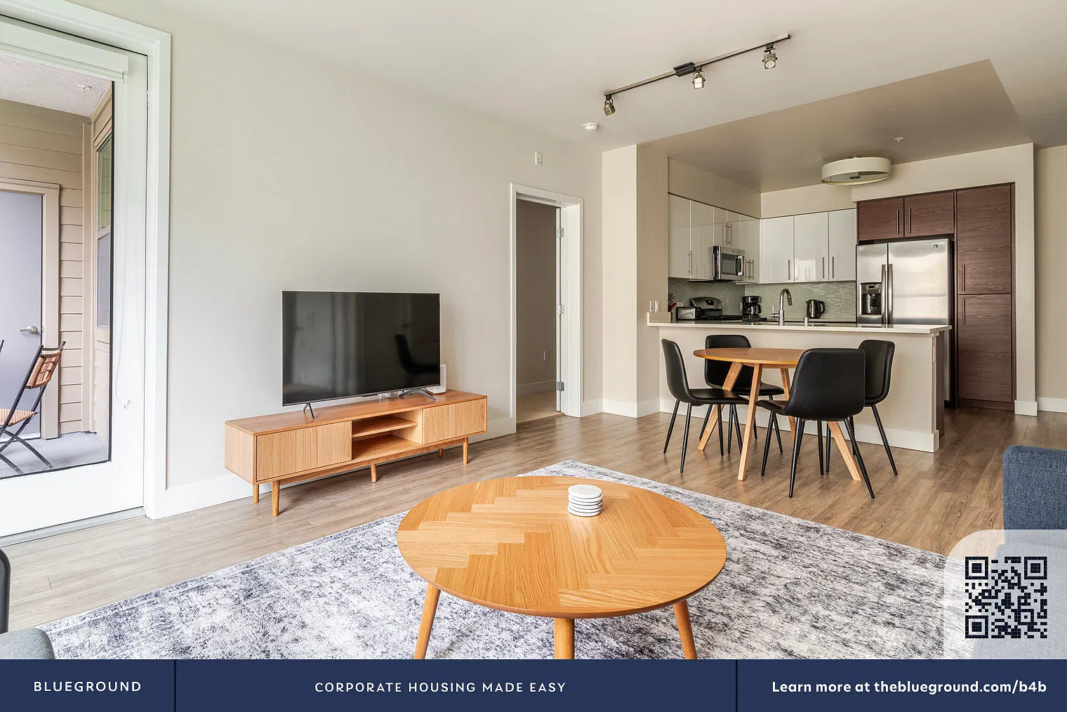 2 bed, 2.0 bath, 1100 sqft, $5,380 — Photo 4