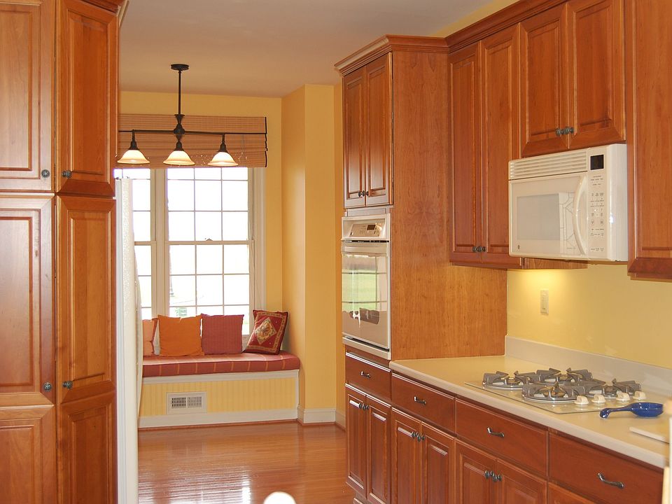 2nd image of 4 Elliston Ct