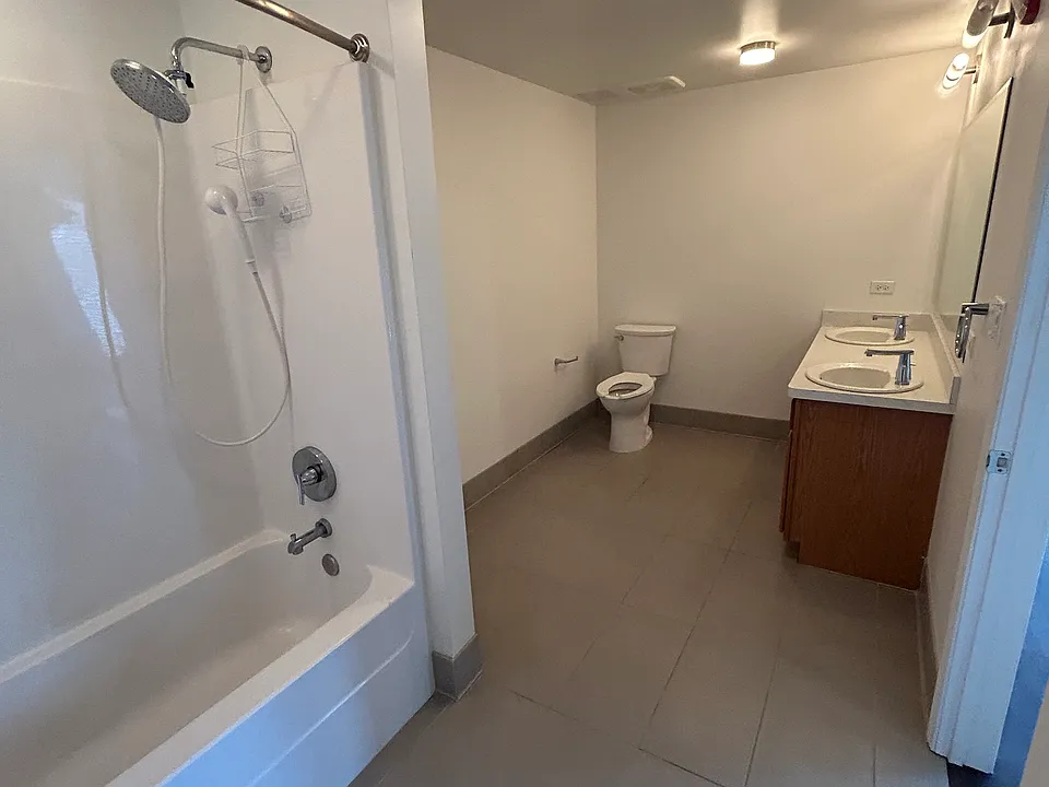 101 Madison St #4B