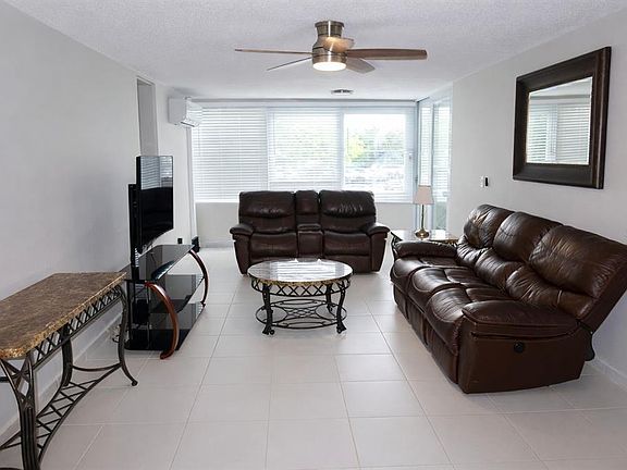 2nd image of 27 AVE LAGUNA GARDENS #GH
