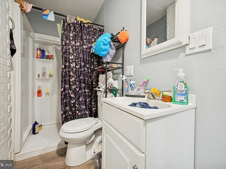 4928 W Thompson St #1 — Photo 4