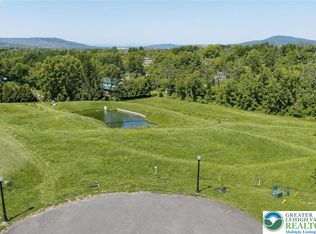 2609 Saddleback Ln, Bethlehem, PA 18015