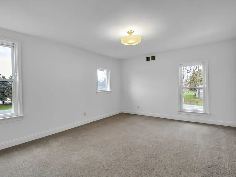 5849 Broadway St #H — Photo 14
