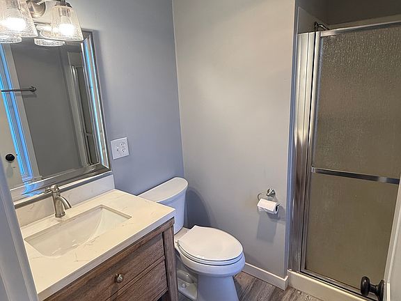 4th image of 2110 Lamar Ln