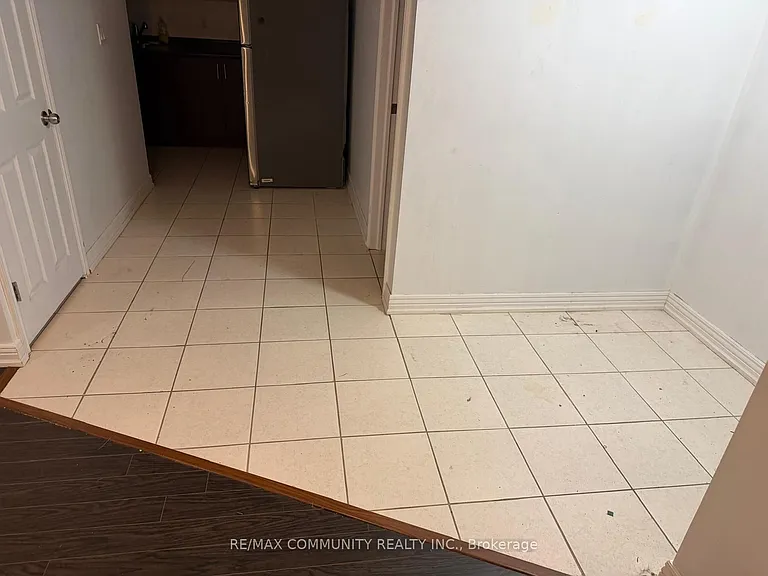 8 Terry Fox St — Photo 8