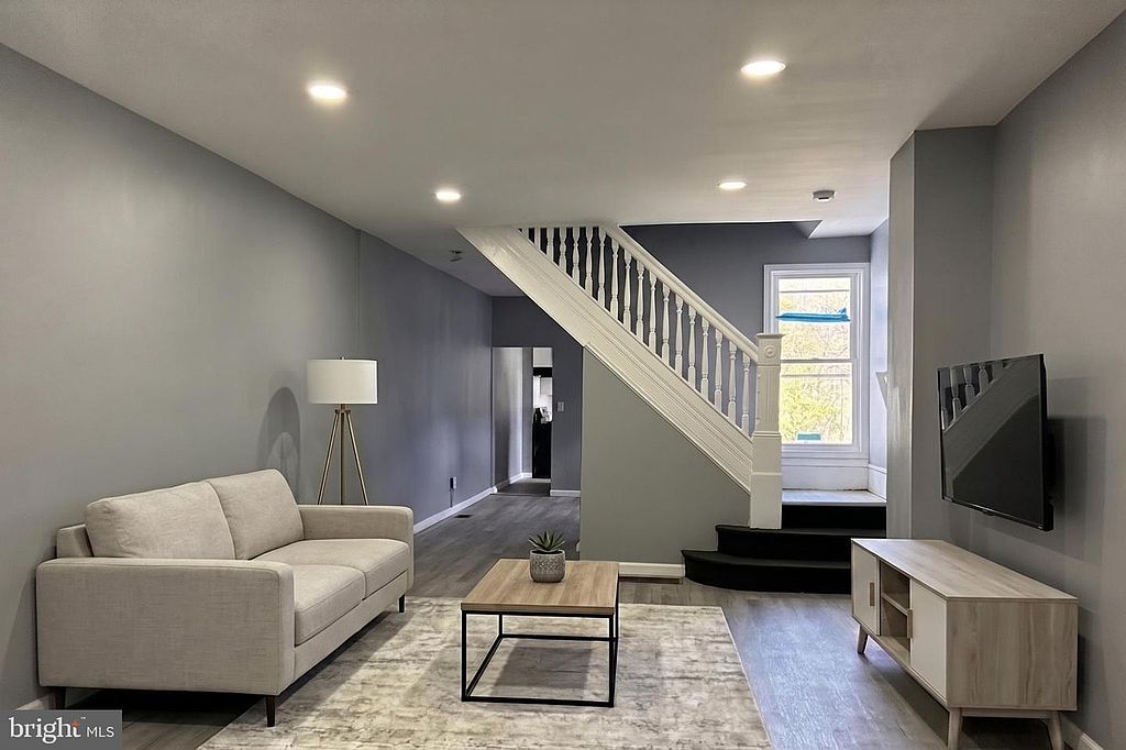 320 Rutherford Ave - Property Image