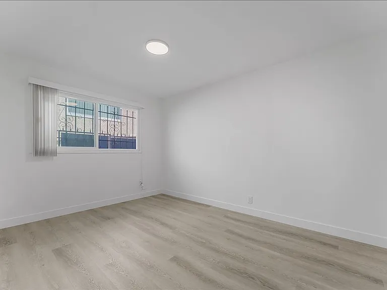 6060 Cadillac Ave #3 — Photo 10