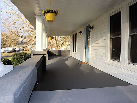 5th image of 2444 Pinoak Dr