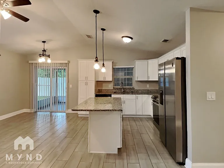 1339 Primrose Ct — Photo 6