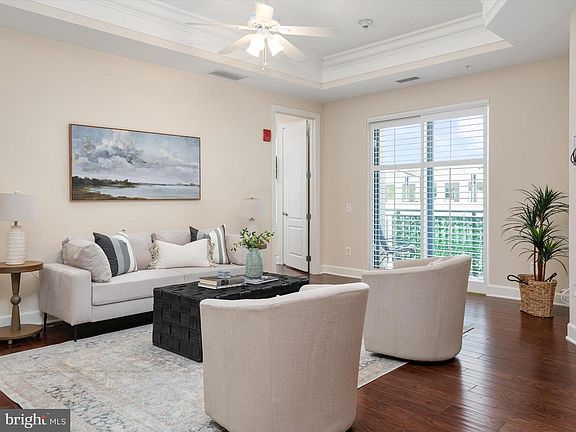 4th image of 1915 Towne Centre Blvd Unit 301