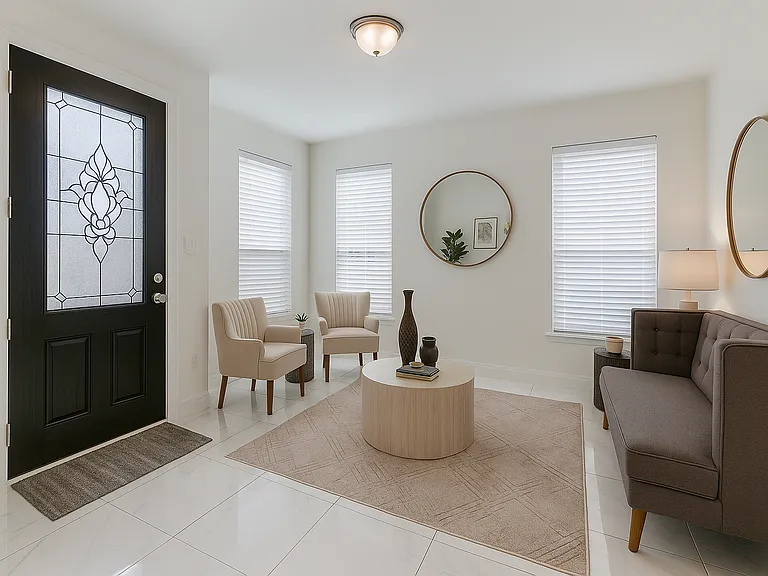 337 Gleneagles Dr — Photo 2