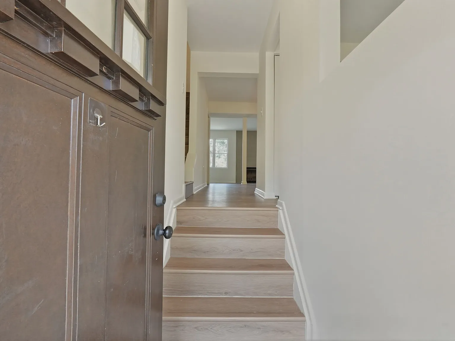 2 bed, 2.5 bath, 1712 sqft, $3,000 — Photo 3
