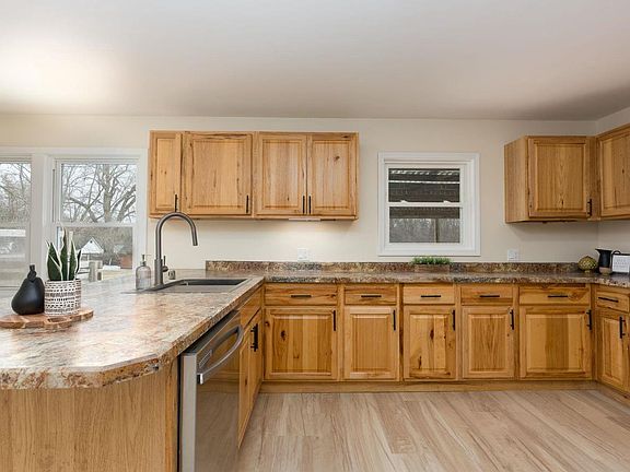 5th image of 302 North Preston Avenue