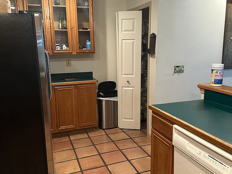 Walk in pantry
