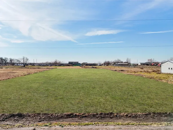 276 Winding River Cir, Farmersville, TX 75442