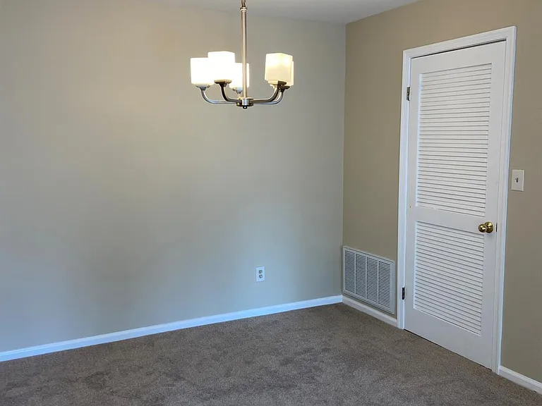 224 Waterford Dr — Photo 10
