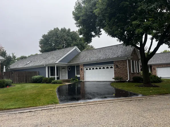 530 Park Barrington Way, Barrington, IL 60010