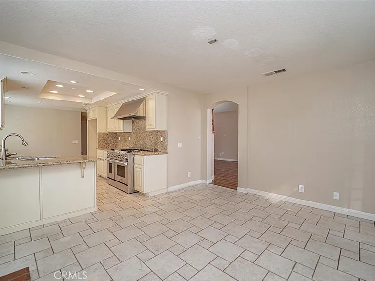 11123 Woodview Dr — Photo 4
