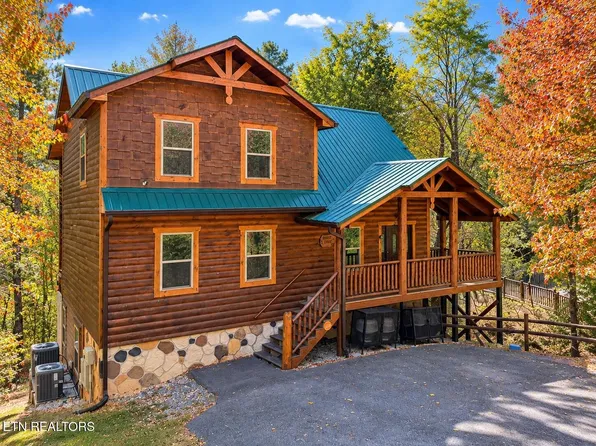 2021 Settlers Ridge Way, Gatlinburg, TN 37738