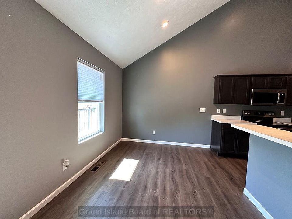 204 N Carey Ave 204 N Carey St Grand Island NE Zillow