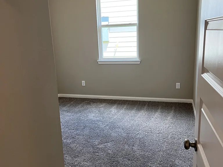 2209 Suzy Ct — Photo 7