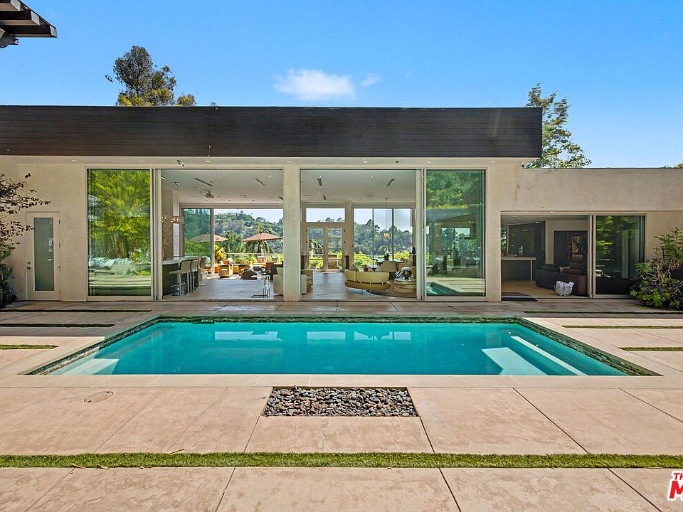 1st image of 2766 Ellison Dr