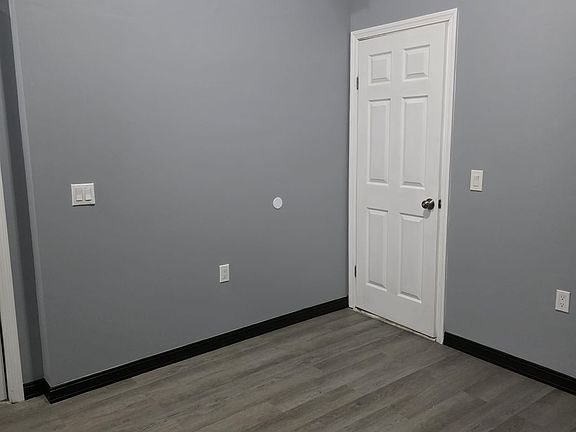 5th image of 190 Washington St