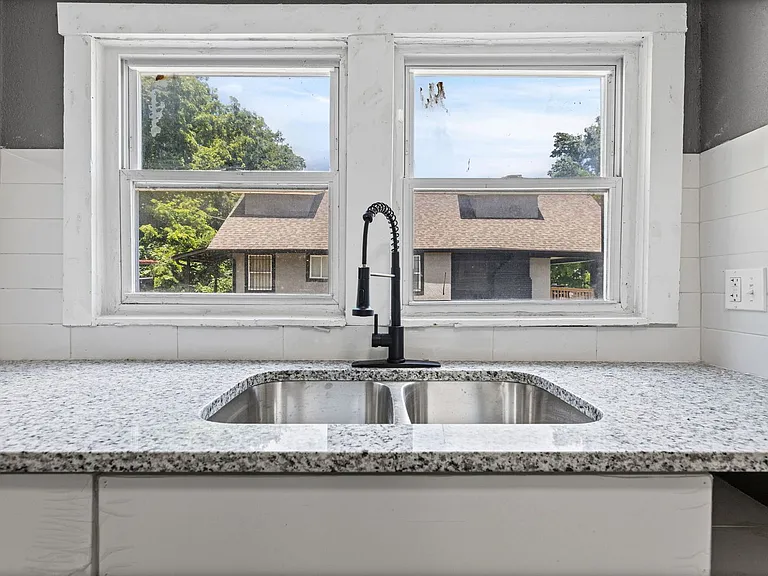 3828 Chestnut Ave — Photo 7