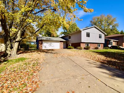 2704 Wellington Way, Bloomington, IL, 61704