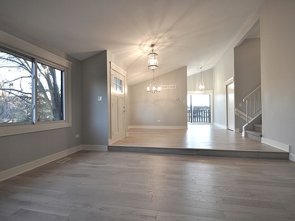 5th image of 47 Elmwood Ct