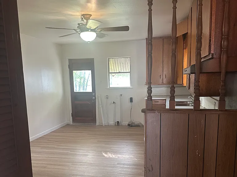 311 Elliott St — Photo 9